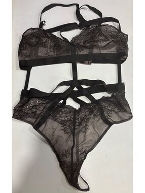 Victoria's Secret Black Lace Strappy Lingerie Set XL
